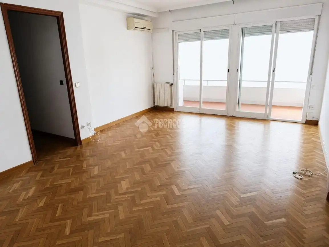 Sala d'estar de Pis en venda en Fuenlabrada amb Calefacció, Piscina i Piscina comunitària