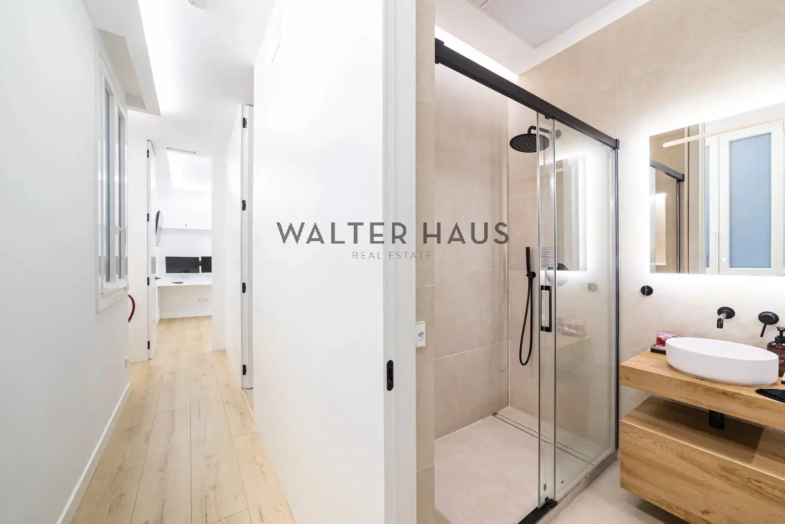 Baño de Piso en venta en Madrid con Aire acondicionado, Calefacción y Amueblado
