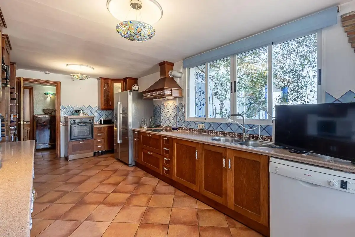 Cocina de Casa o chalet en venta en Almuñécar con Aire acondicionado, Calefacción y Jardín privado
