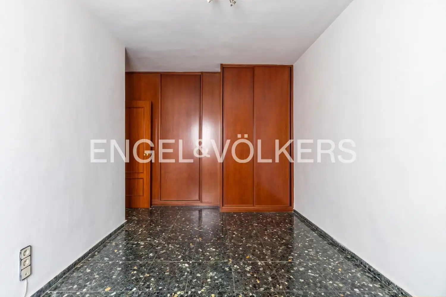 Piso en venta en Valencia con Calefacción y Balcón