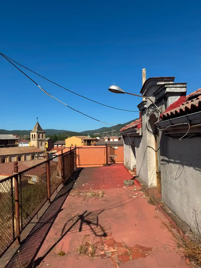 Terrace of Buildings for sale in La Robla 