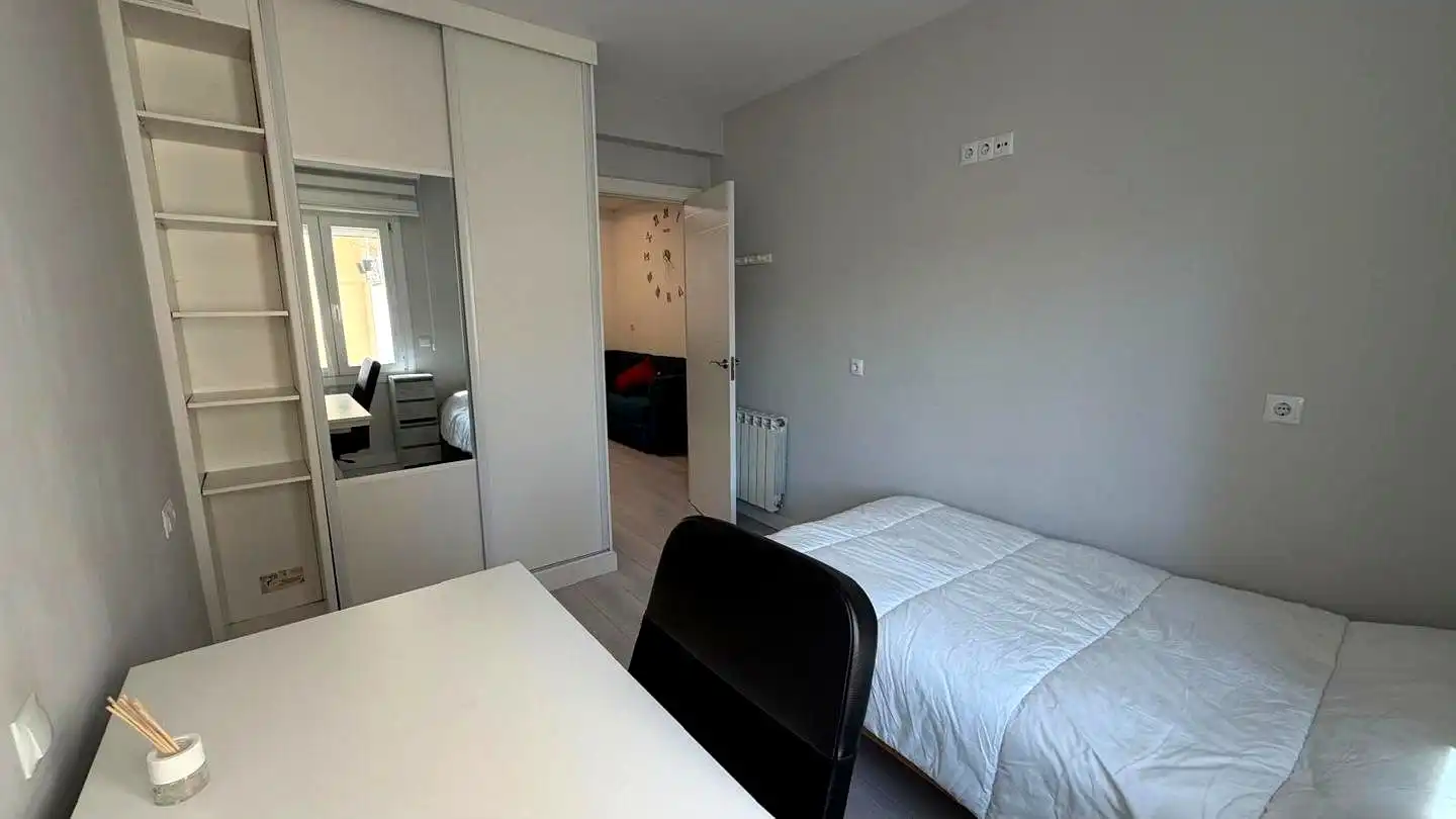 Habitación de Piso en venta en  Logroño con Calefacción y Amueblado