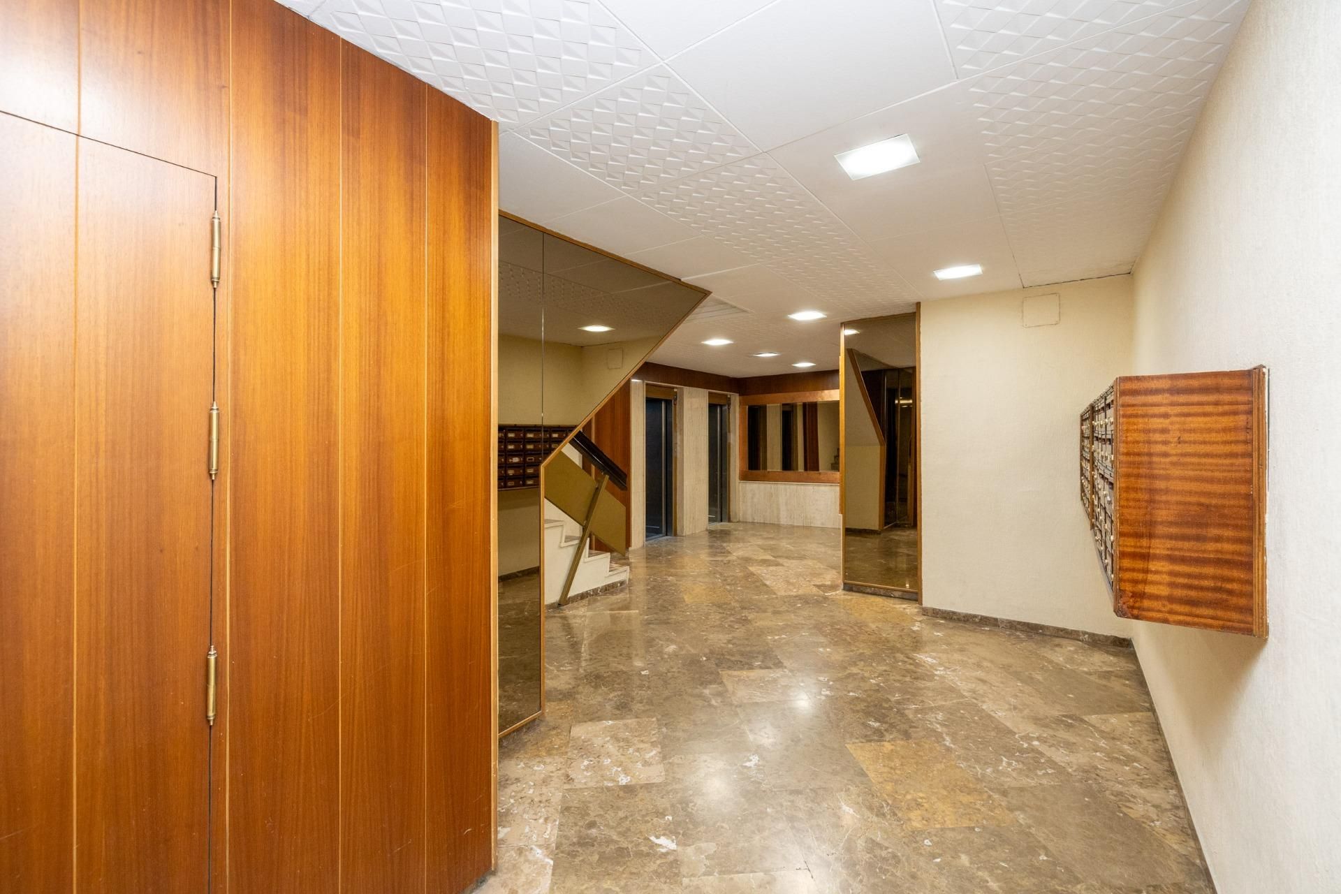 Pis en venda en  Granada Capital amb Calefacció, Terrassa i Balcó