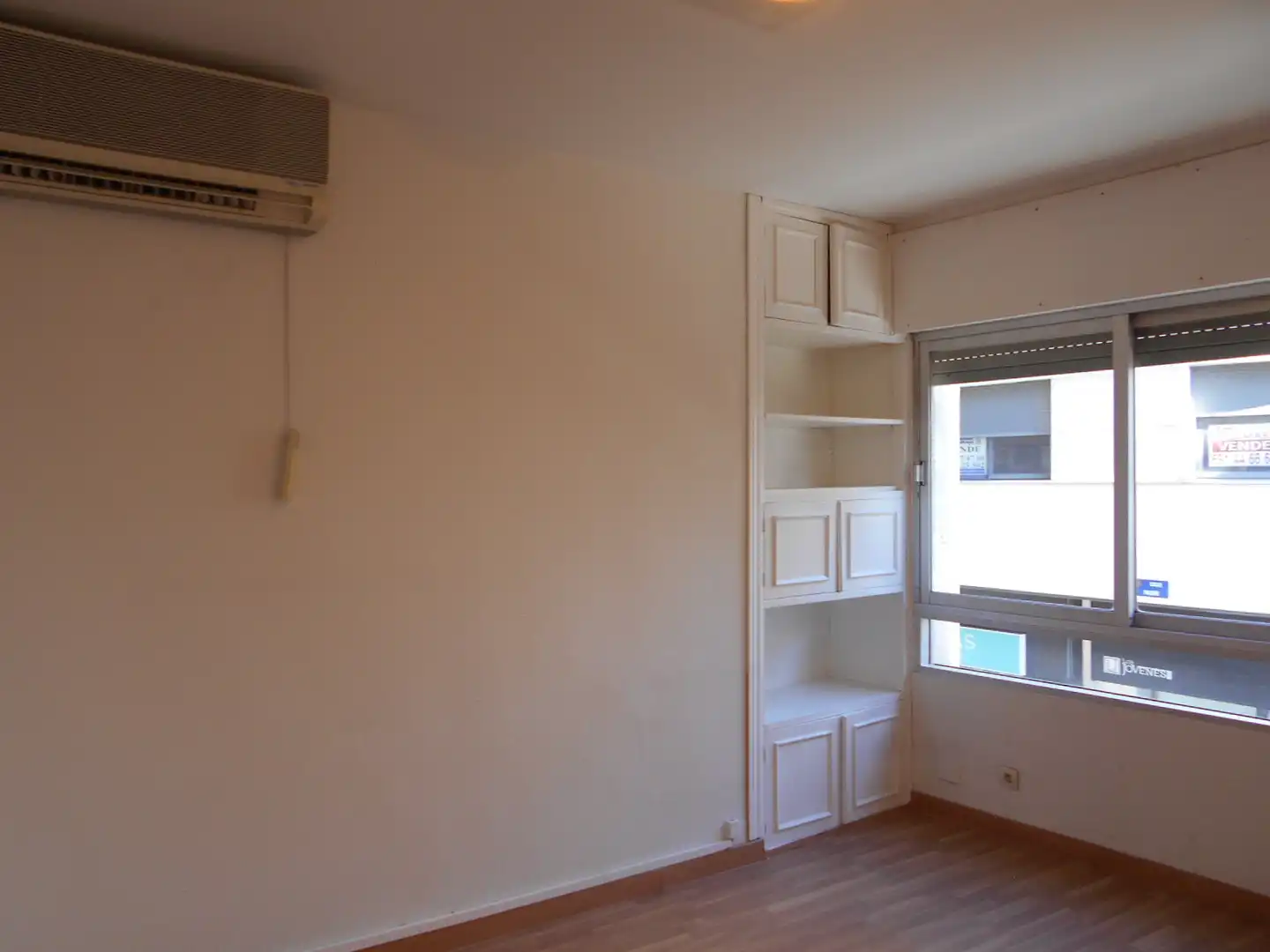 Schlafzimmer von Büro zur Miete in Ciudad Real mit Klimaanlage und Heizung
