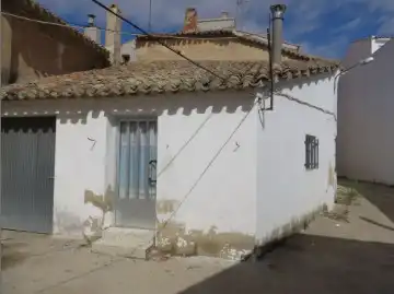 Exterior view of Houses for sale in Casas-Ibáñez