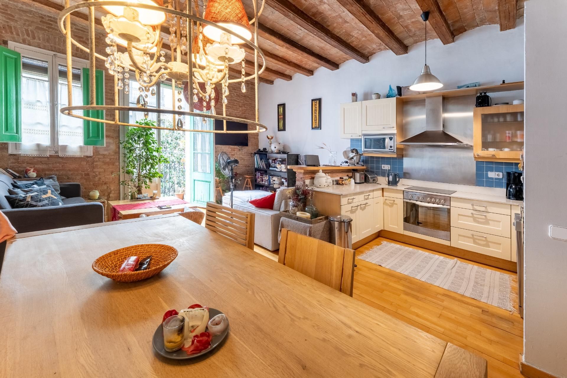 Flat for sale in  GRAN DE GRACIA, Vila de Gràcia