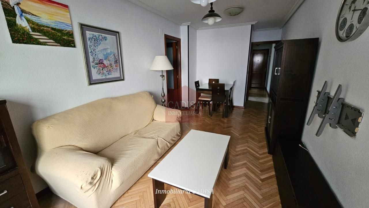 Living room of Attic for sale in Salamanca Capital  with Air Conditioner, Heating and Parquet flooring
