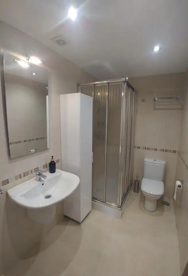 Badezimmer von Wohnungen zur Miete in Ames mit Heizung, Abstellraum und Möbliert