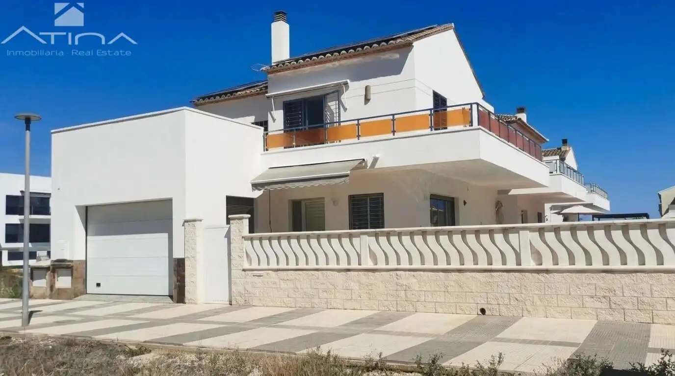 Houses for sale in Oliva, Valencia
