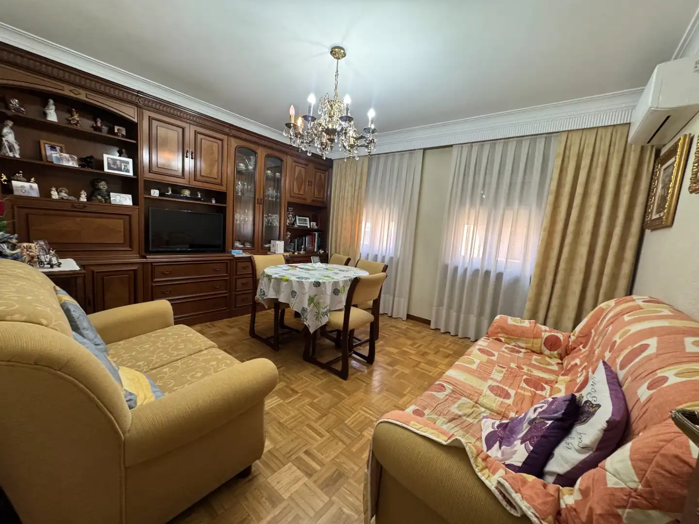 Sala de estar de Piso en venta en Madrid con Aire acondicionado, Calefacción y Parquet