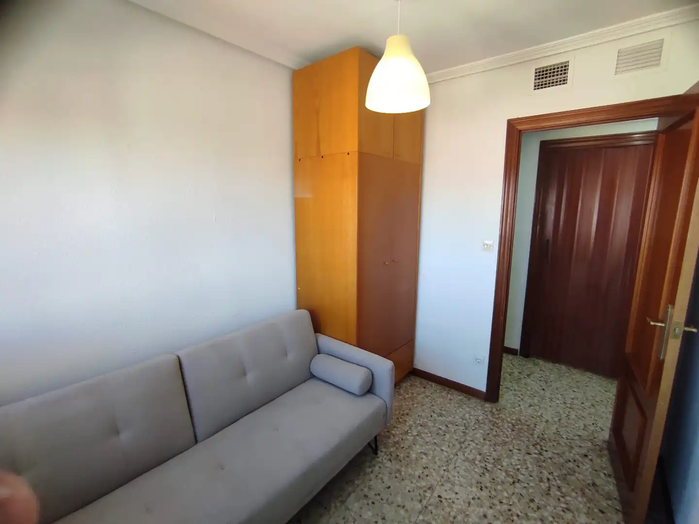 Bedroom of Flat for sale in Zaragoza  with Air Conditioner, Heating and Oven