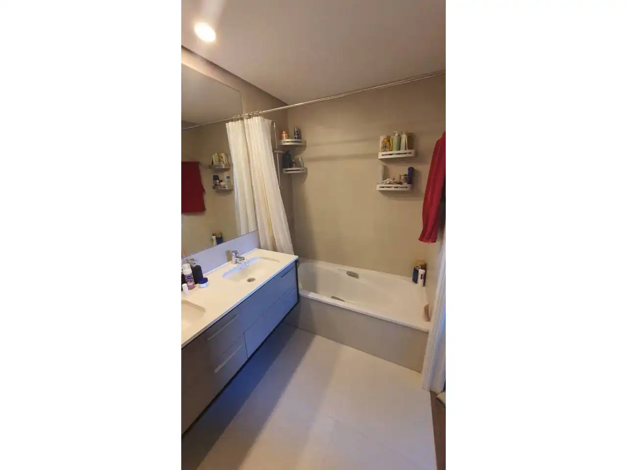 Bany de Pis en venda en Terrassa amb Aire condicionat, Calefacció i Parquet
