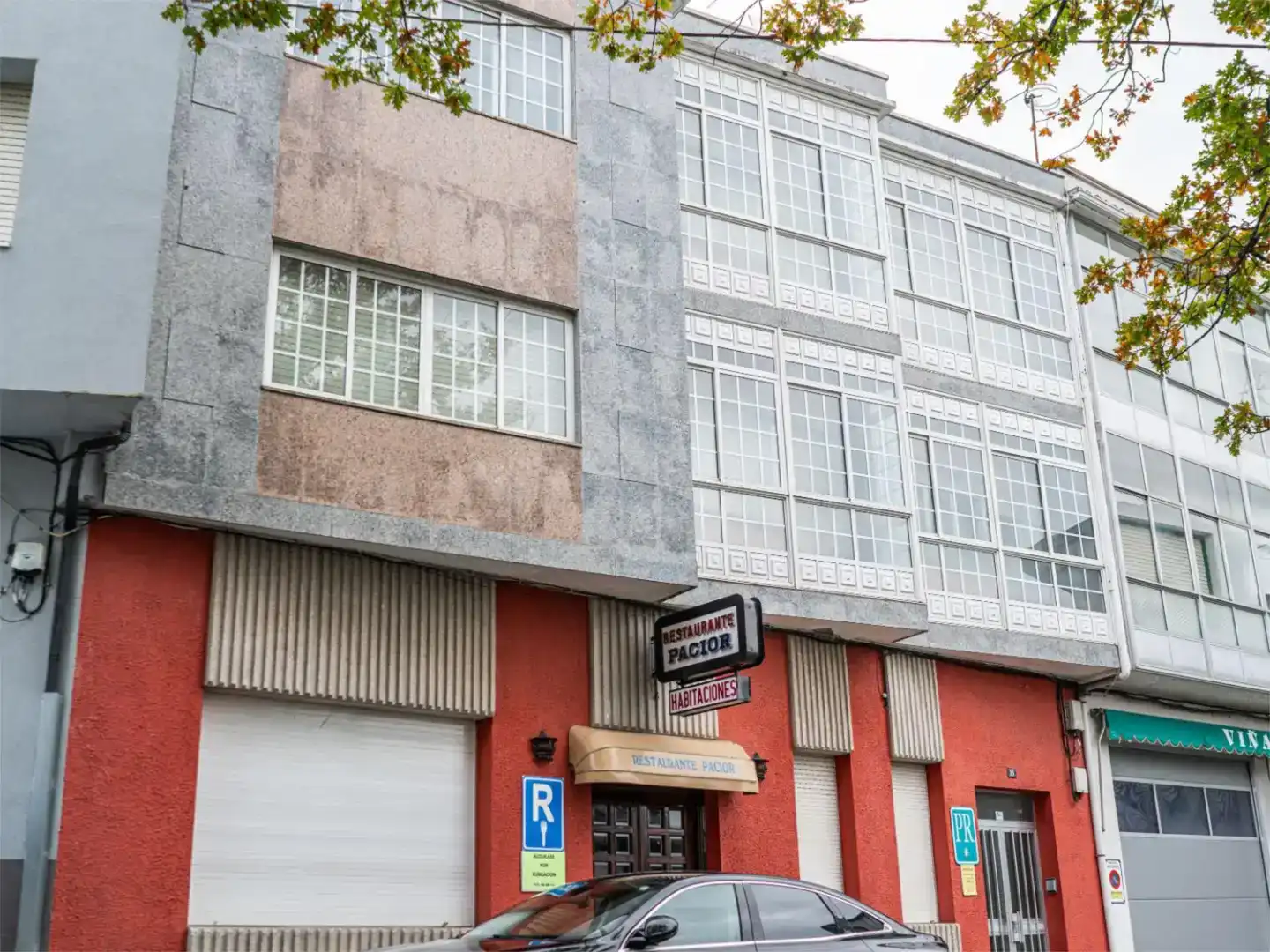 Vista exterior de Local en venta en Monterroso con Aire acondicionado, Parquet y Amueblado