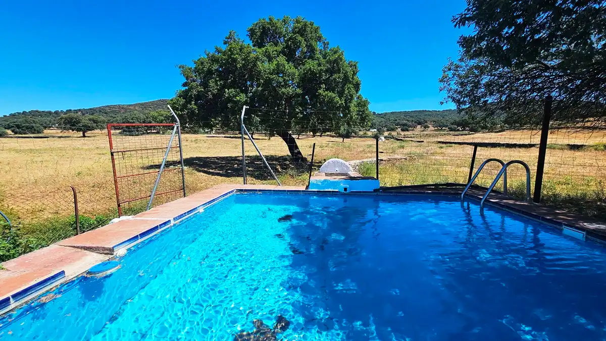 Piscina de Casa o chalet en venta en Higuera de la Sierra con Aire acondicionado, Jardín privado y Terraza