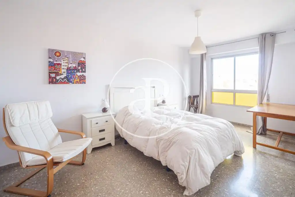 Habitación de Piso de alquiler en Valencia con Aire acondicionado, Calefacción y Amueblado