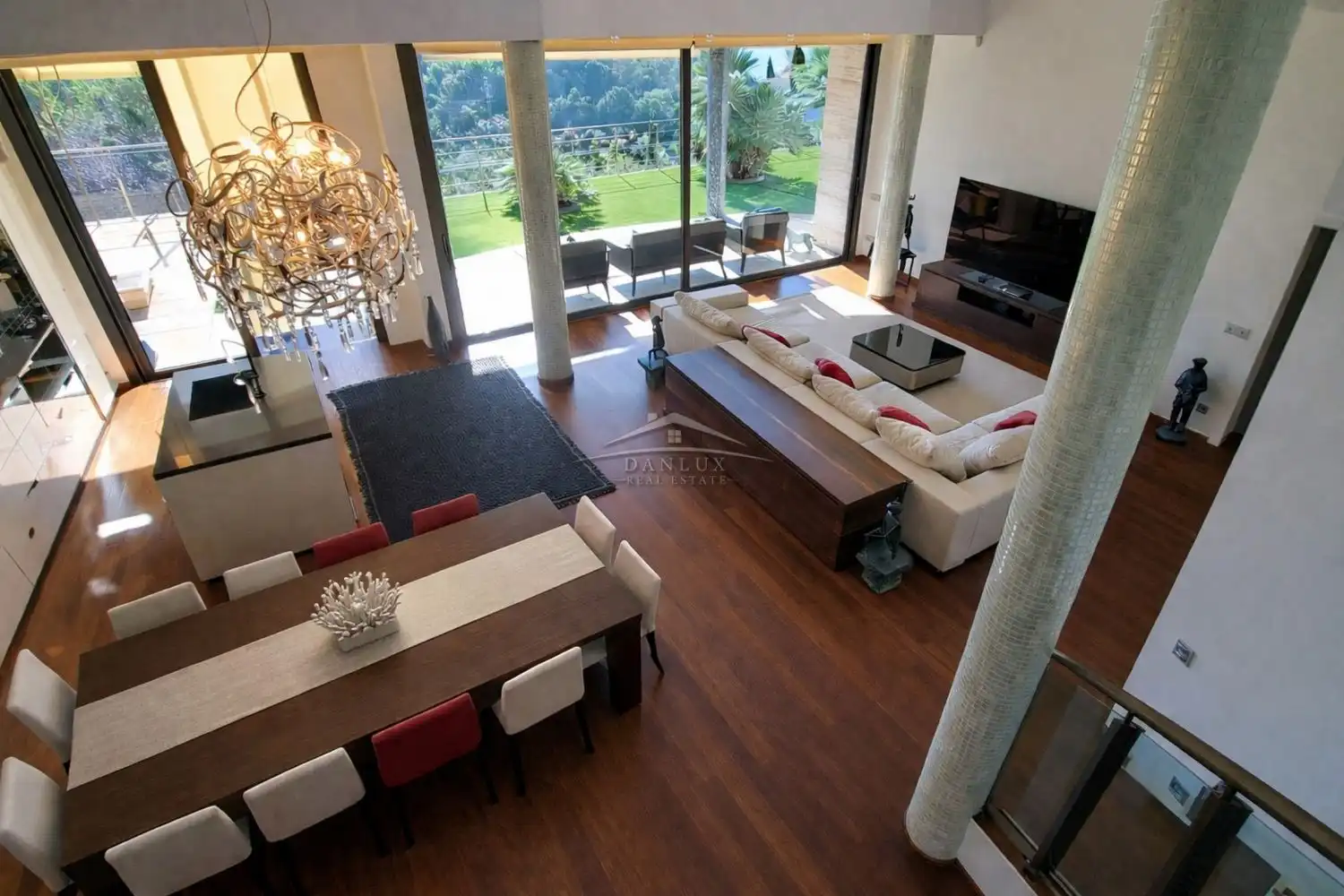 Casa o xalet en venda a AQUARIO, Santa María de Llorell