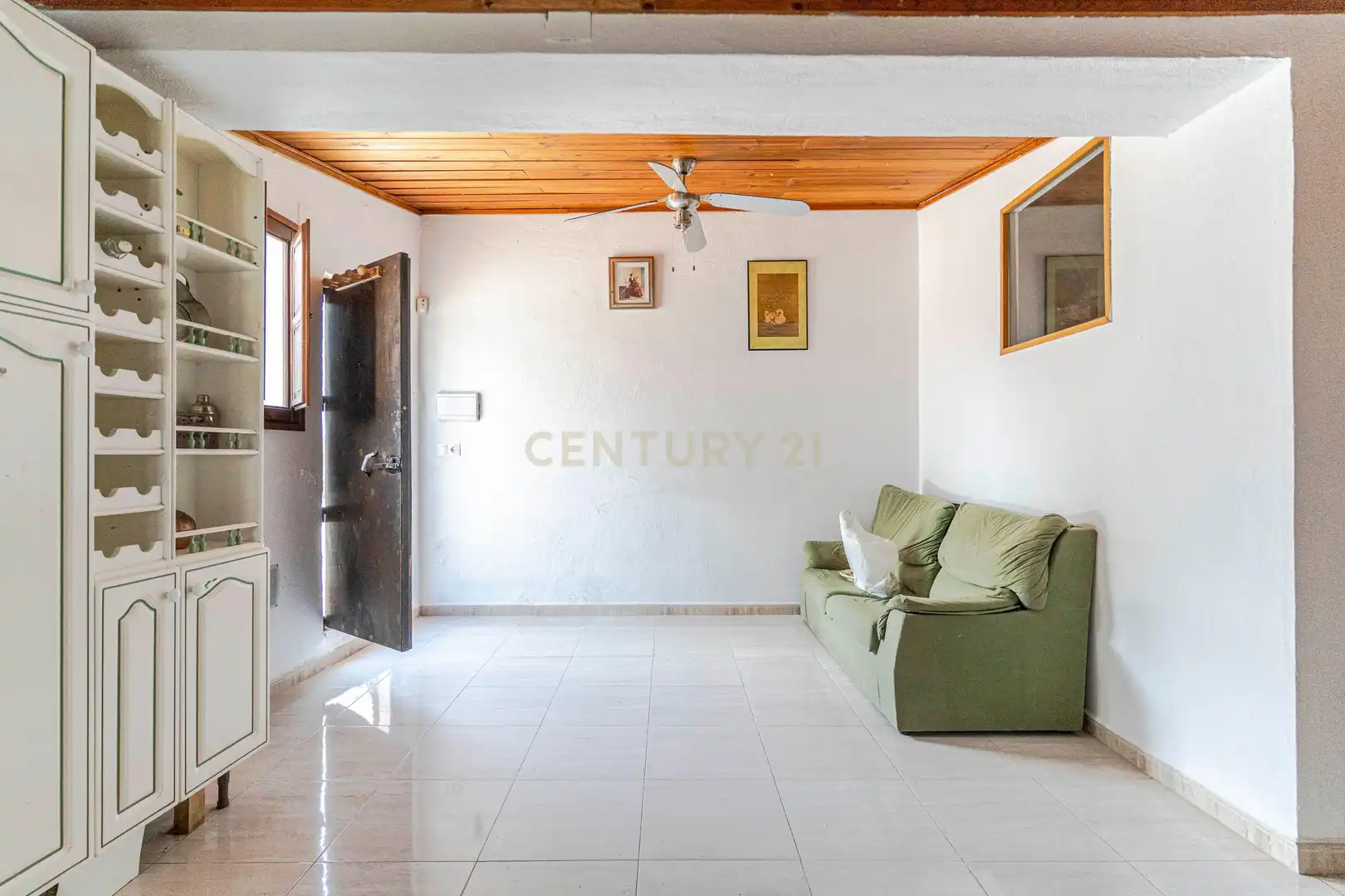 Sala d'estar de Casa o xalet en venda en Granada amb Aire condicionat, Jardí privat i Traster
