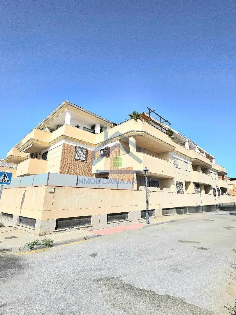 Außenansicht von Wohnung zum Verkauf in Las Gabias mit Terrasse und Möbliert