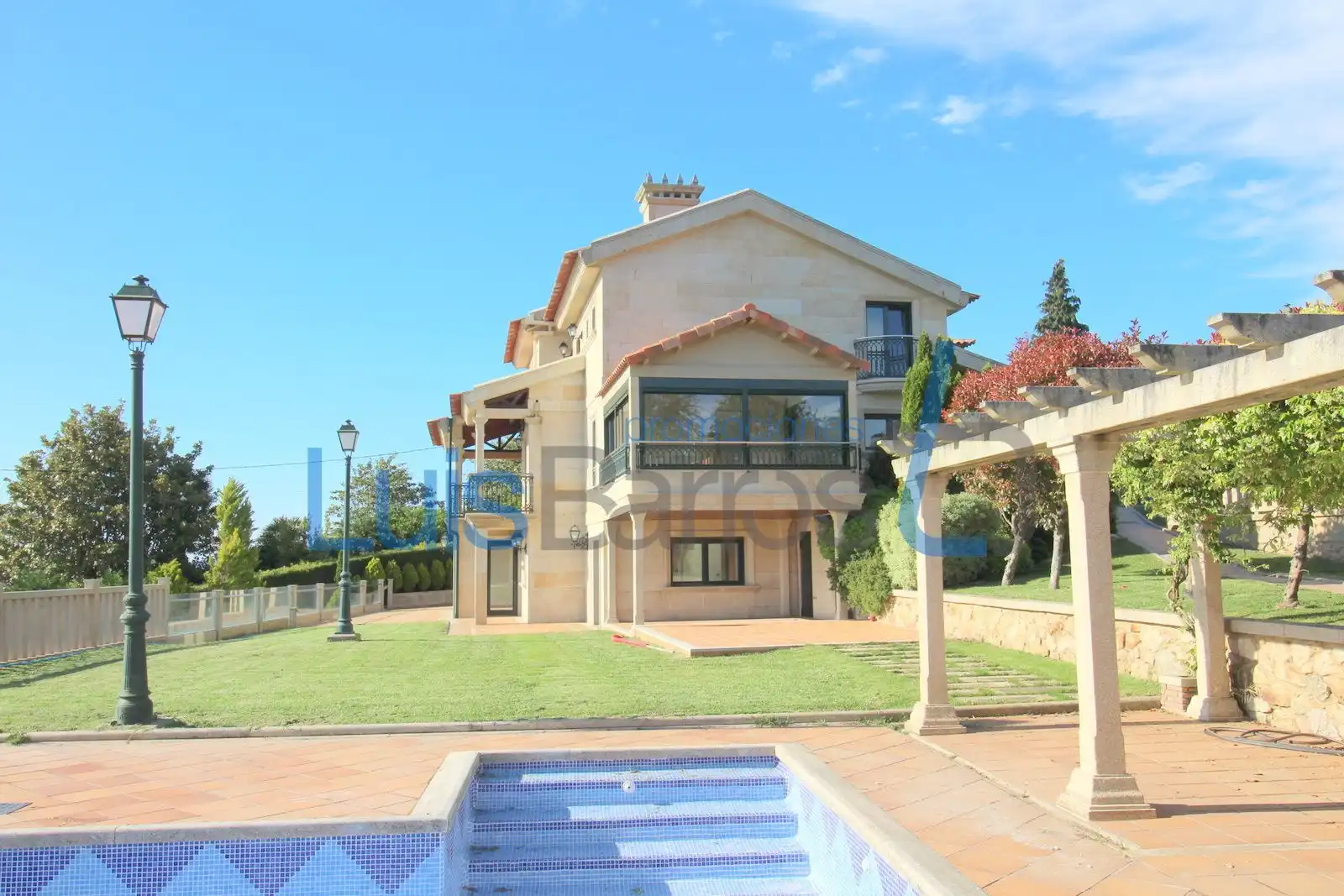 Vista exterior de Casa o chalet en venta en Nigrán con Aire acondicionado, Calefacción y Jardín privado