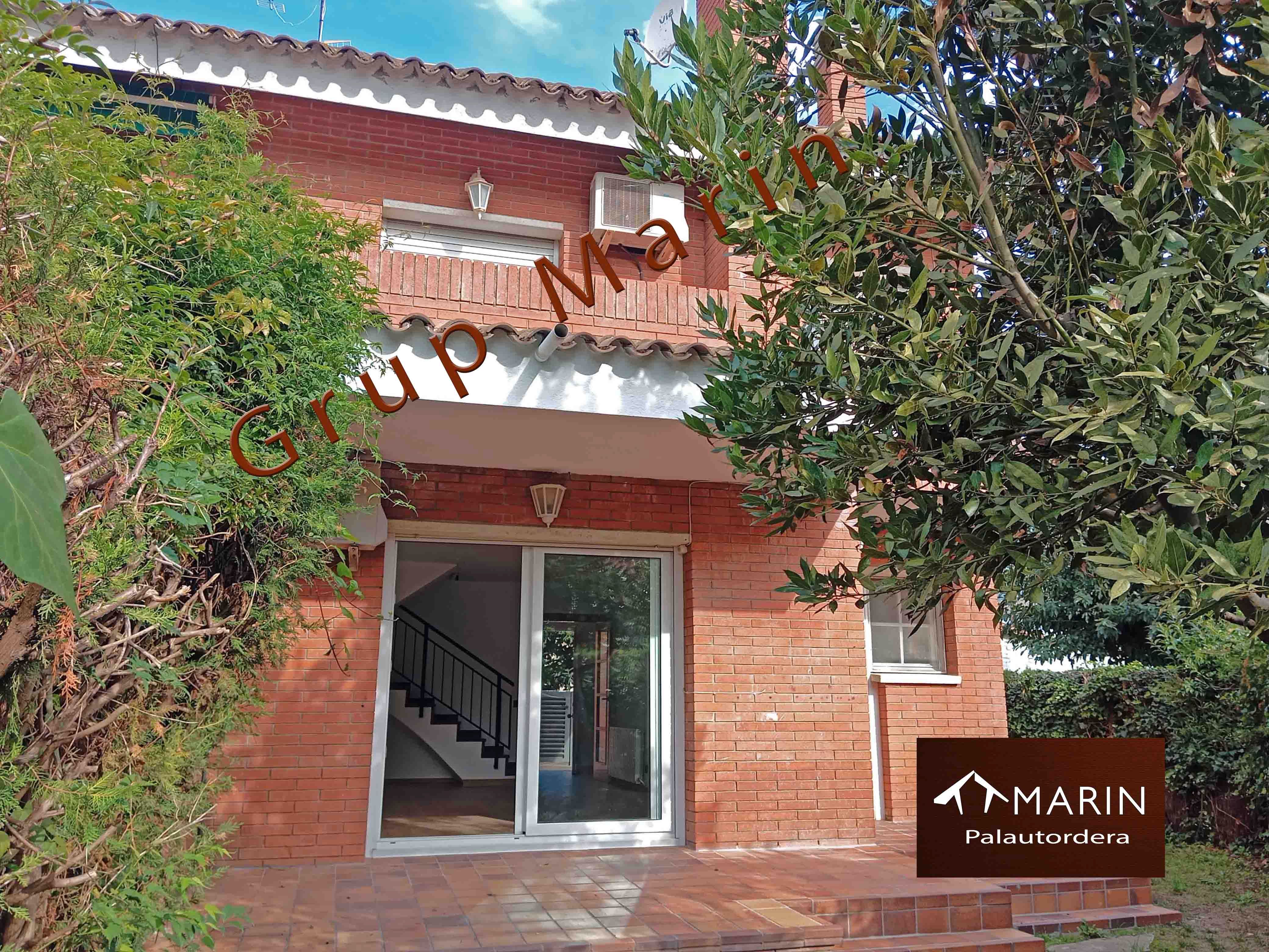 Single-family semi-detached to rent in Santa Maria de Palautordera