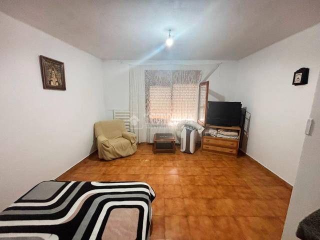 Casa adosada en Venta en Fuendejalón