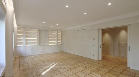 Photo 3 of Flat to rent in Calle del Pinar, Castellana, Madrid