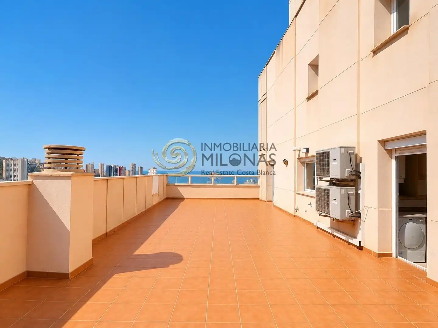 Terrassa de Dúplex en venda en Benidorm amb Aire condicionat, Calefacció i Jardí privat