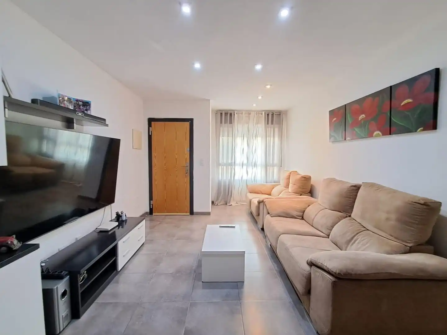 Sala d'estar de Casa adosada en venda en Águilas amb Aire condicionat, Calefacció i Terrassa