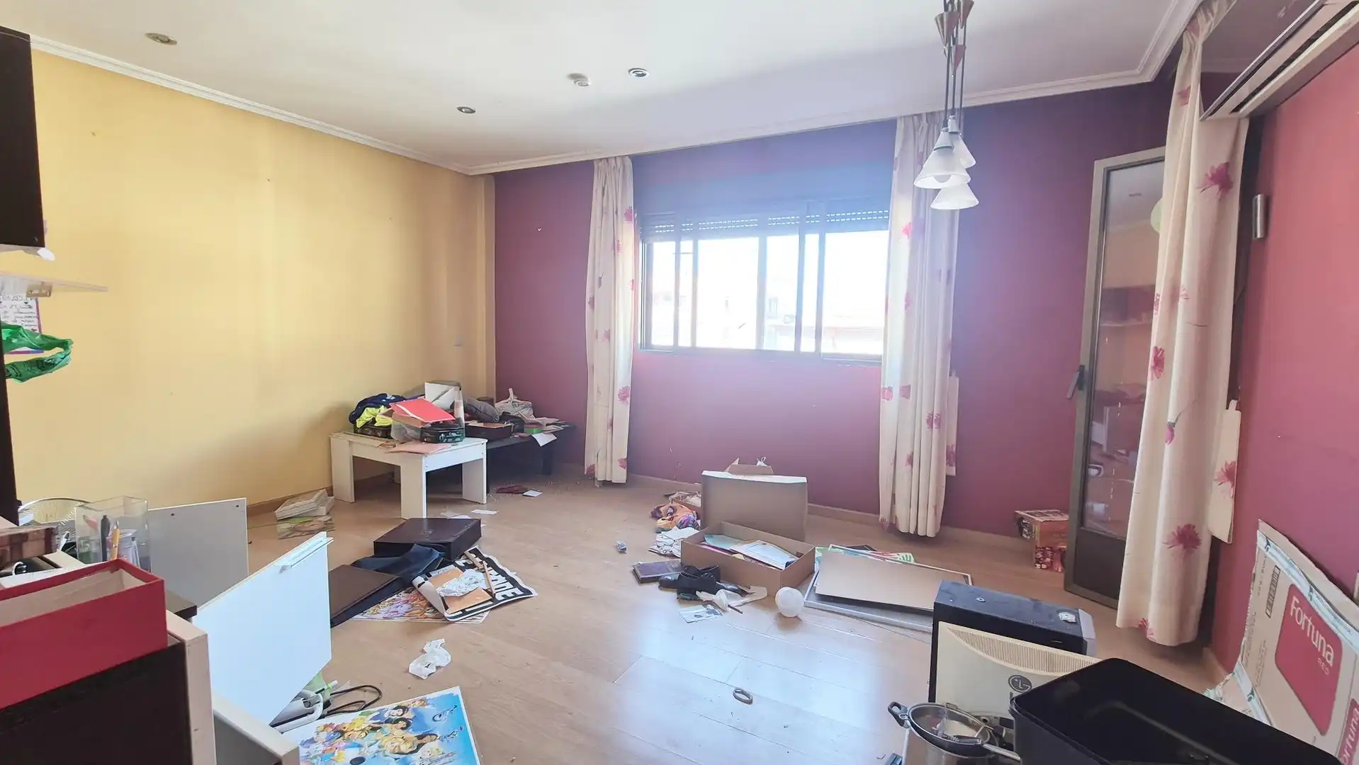 Sala d'estar de Pis en venda en Castellanos de Moriscos amb Calefacció, Traster i Balcó