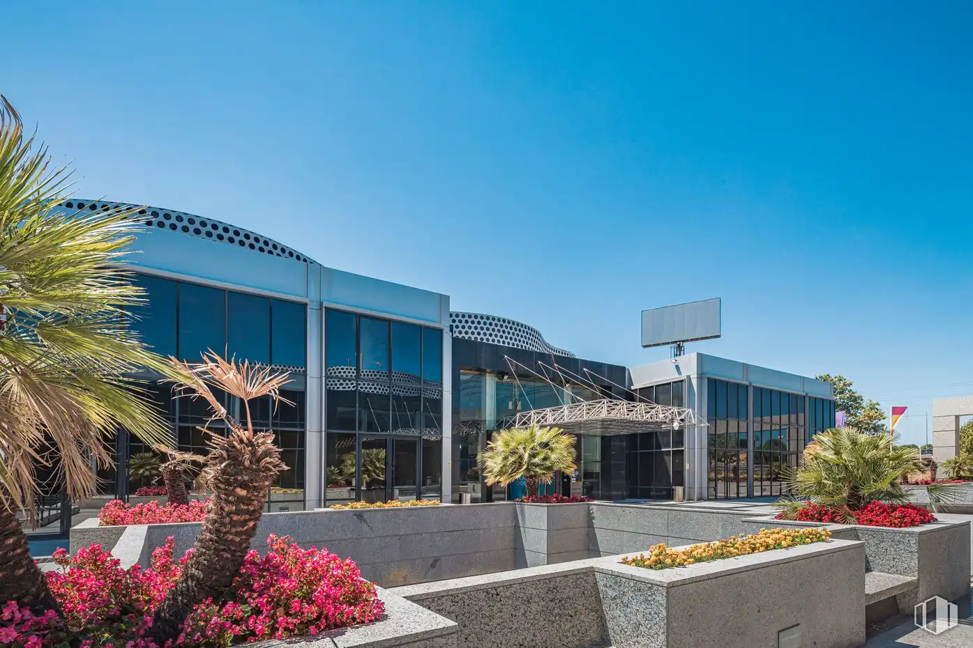 Exterior view of Office for rent in Pozuelo de Alarcón  with Air Conditioner