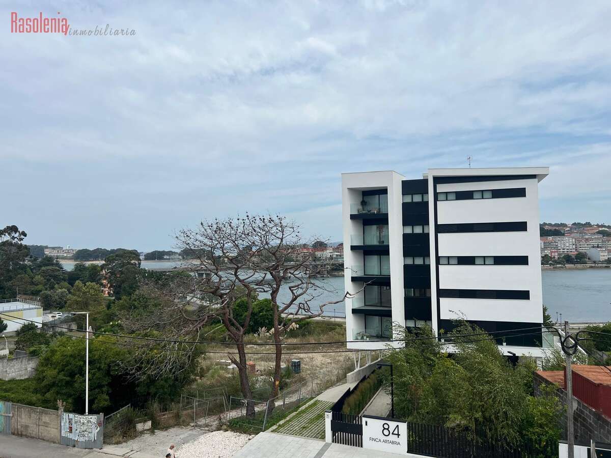 Vista exterior de Pis de lloguer en A Coruña Capital  amb Calefacció, Terrassa i Moblat