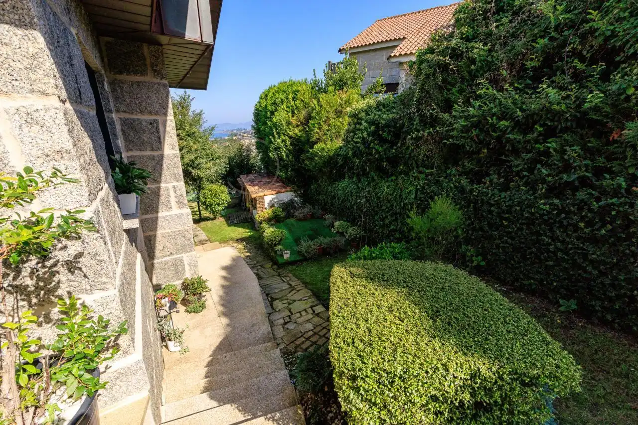 Jardín de Casa o chalet en venta en Nigrán con Calefacción, Jardín privado y Parquet