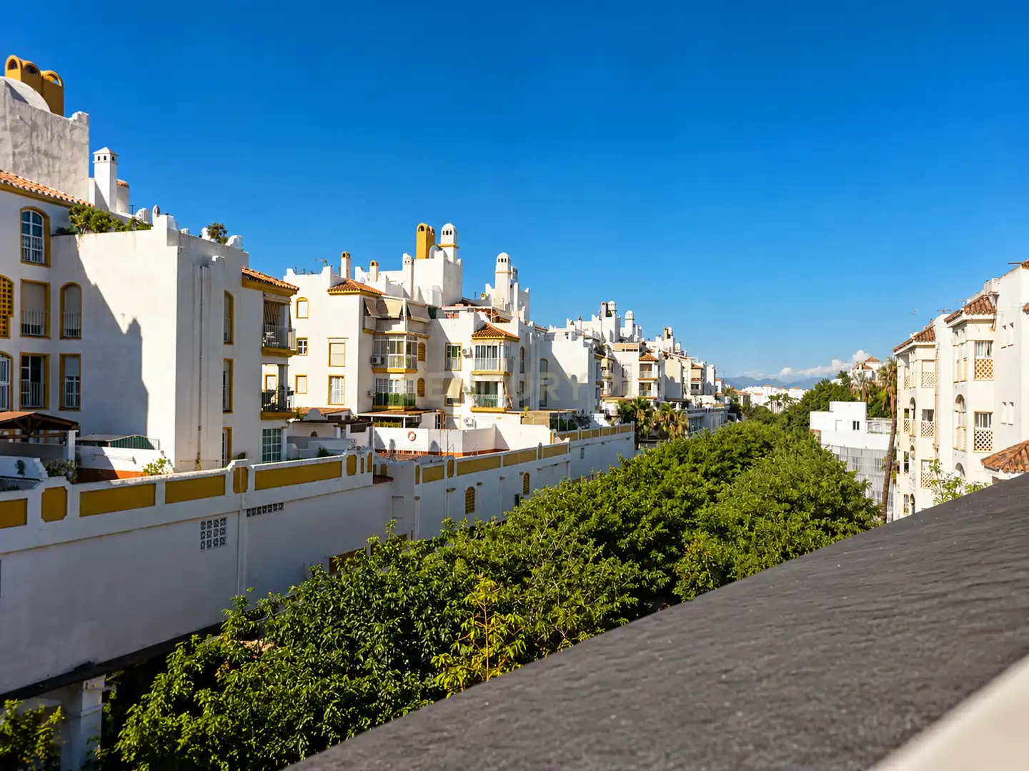 Vista exterior de Apartament en venda en Benalmádena amb Balcó