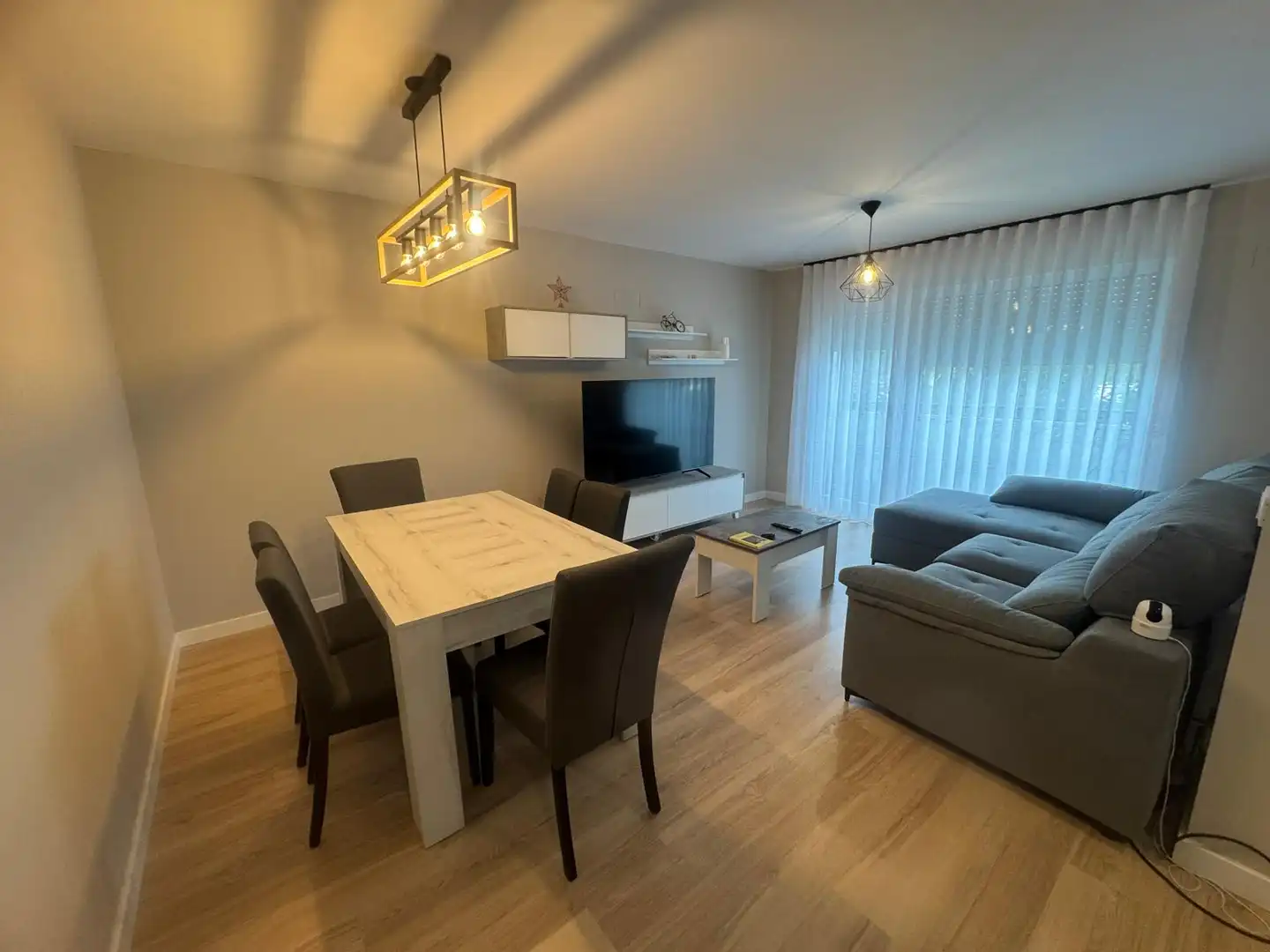 Living room of Flat for sale in Quart de Poblet  with Air Conditioner, Oven and Balcony