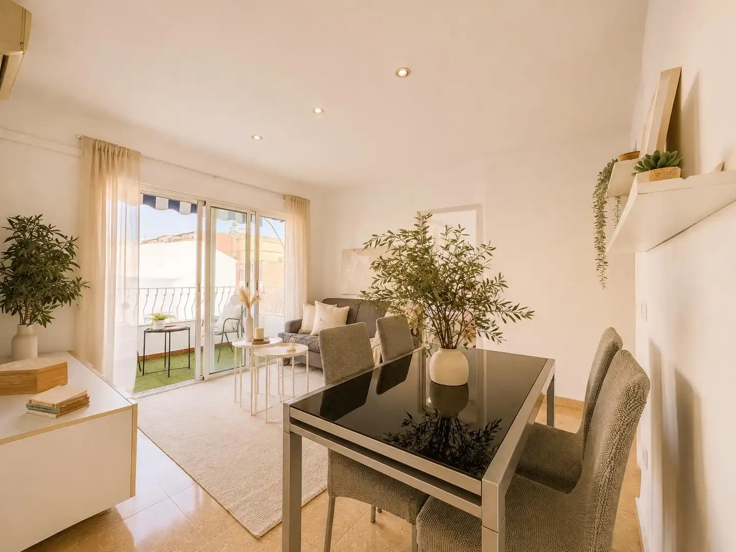 Living room of Flat for rent in Godella  with Air Conditioner, Terrace and Furnished