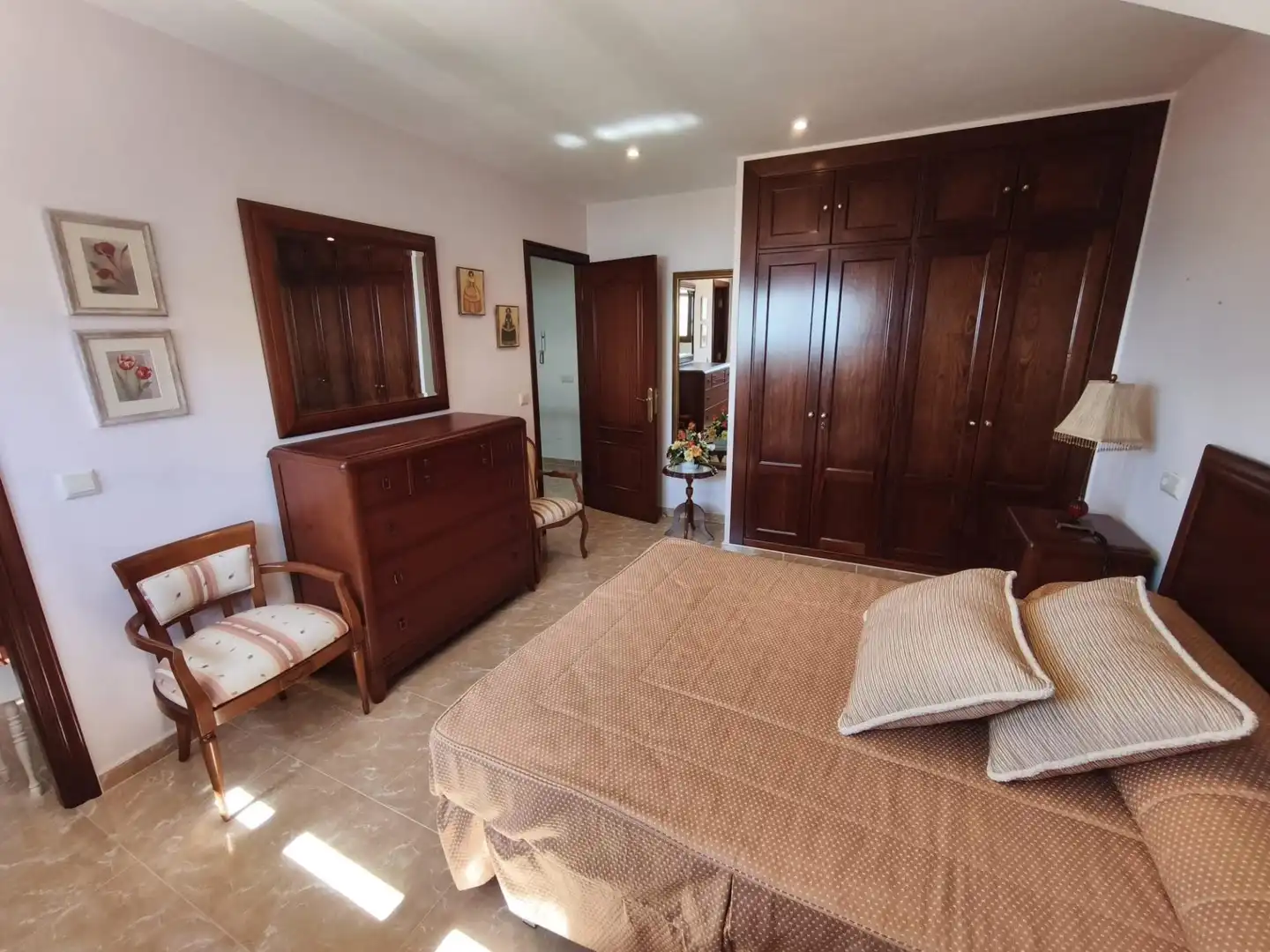 Habitación de Casa o chalet en venta en Ribeira con Calefacción
