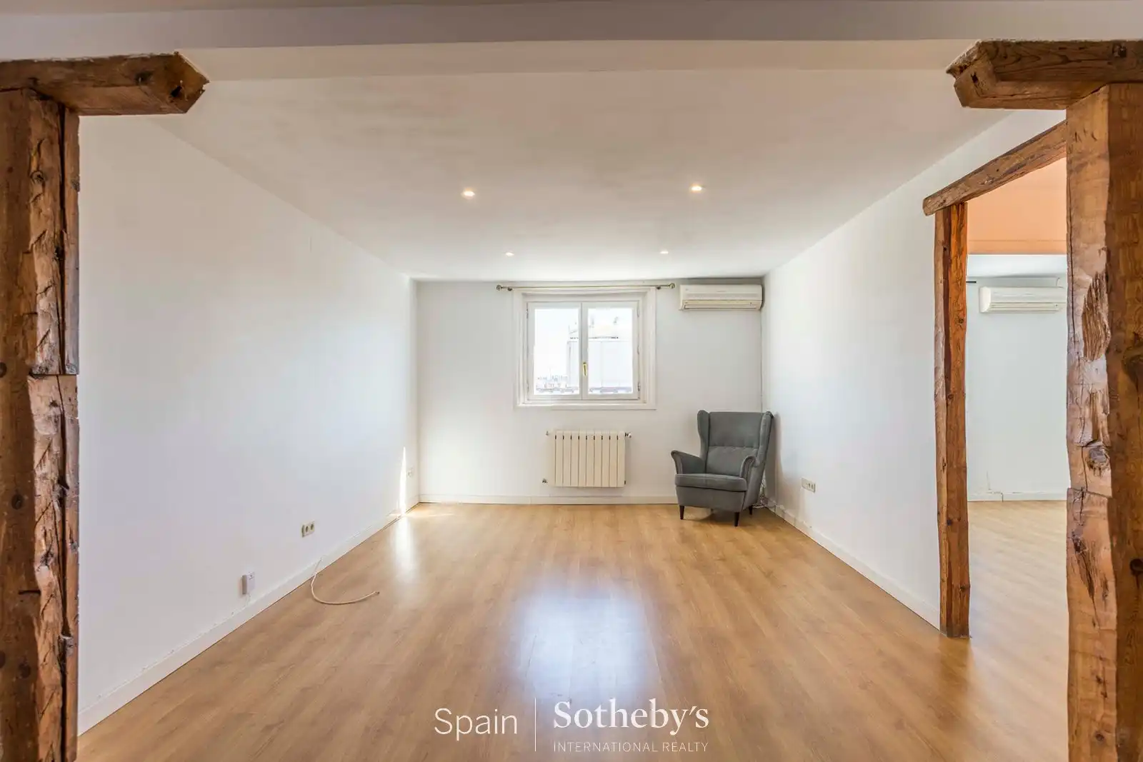 Attic for sale in Madrid  with Air Conditioner, Heating and Terrace