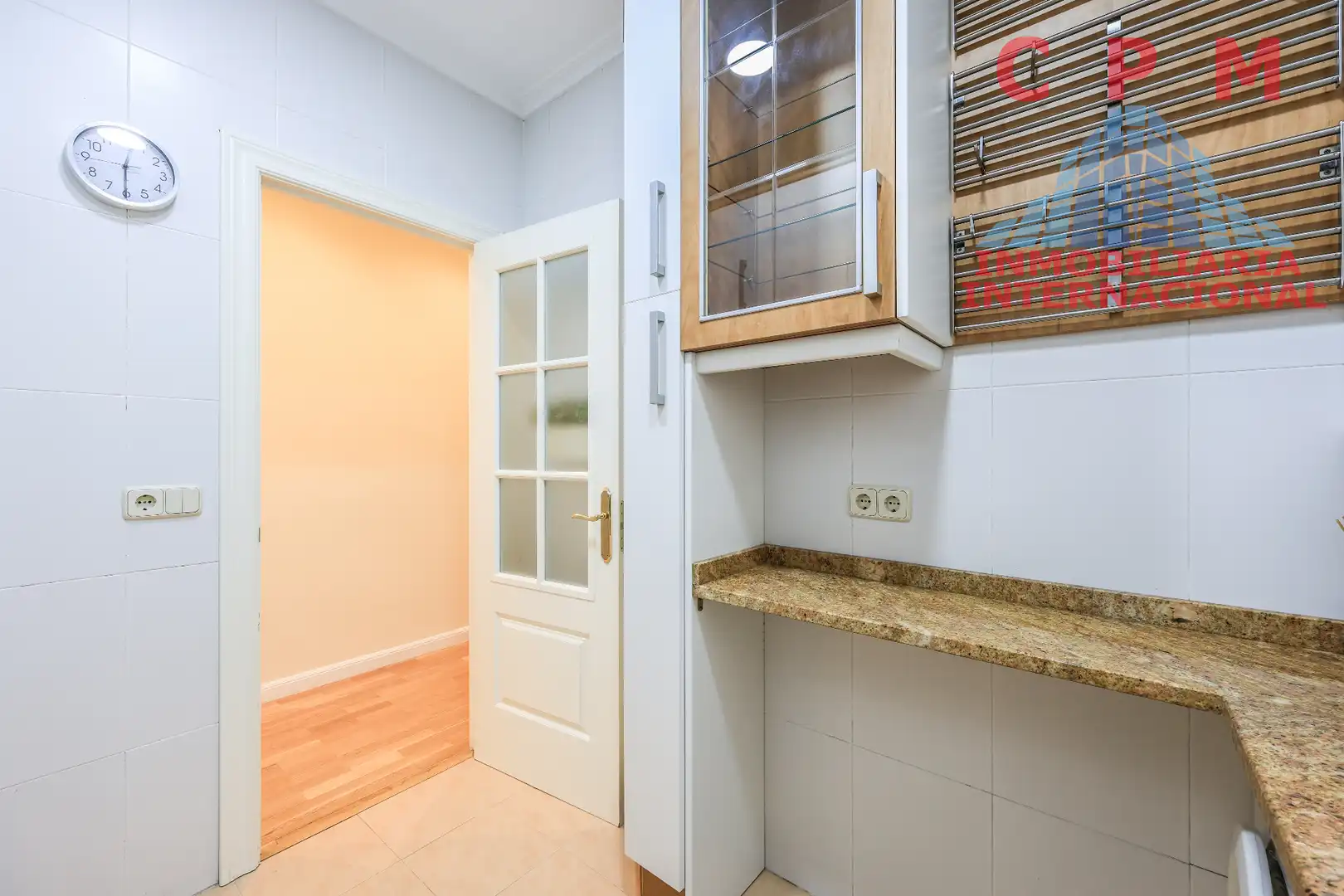 Kitchen of Flat for rent in Madrid  with Air Conditioner, Heating and Parquet flooring