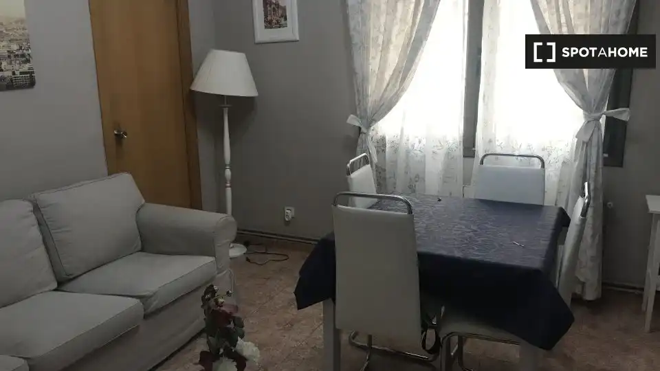 Habitació a Sant Martí de Provençals