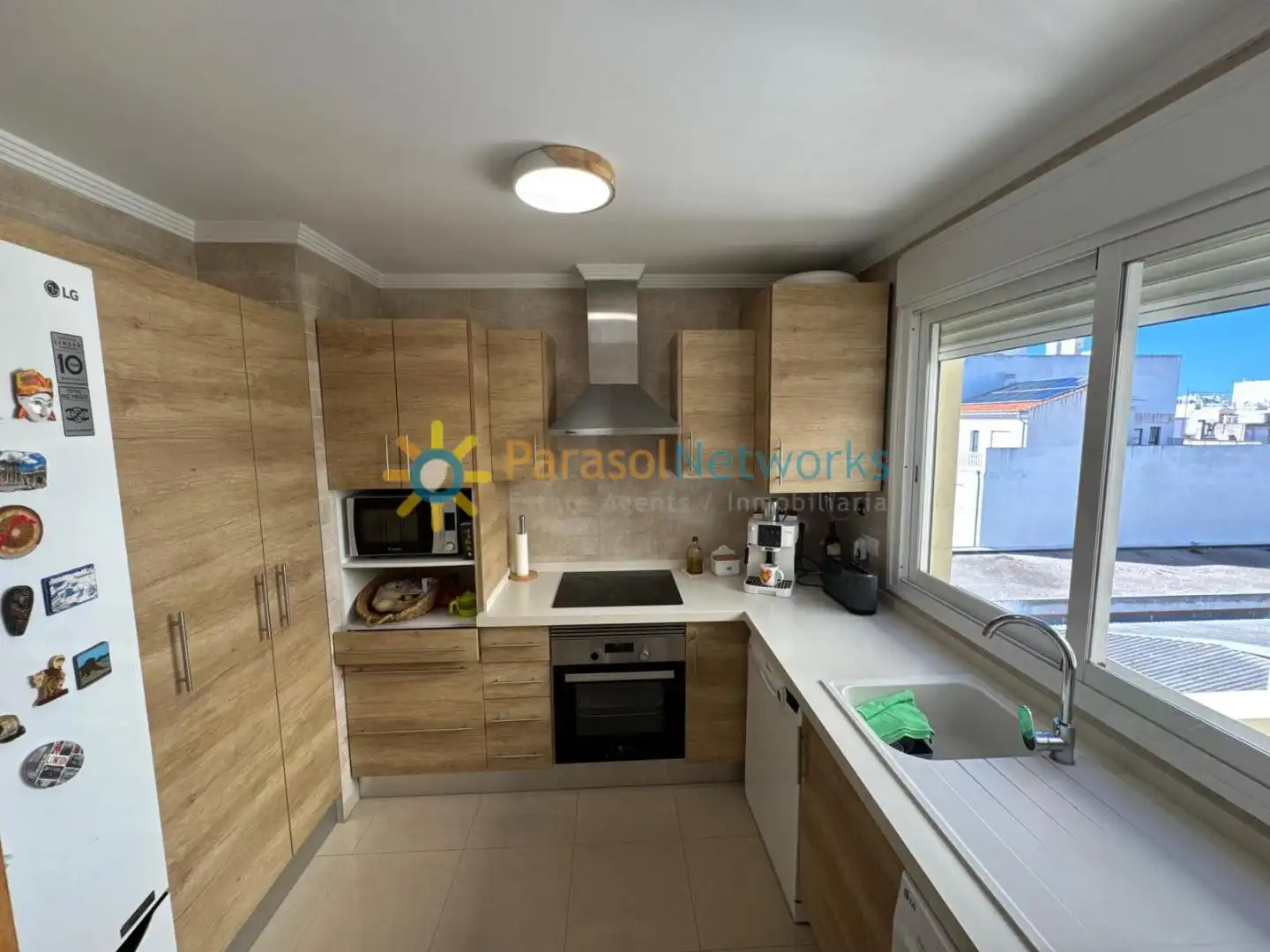 Cocina de Piso de alquiler en Oliva con Amueblado y Balcón