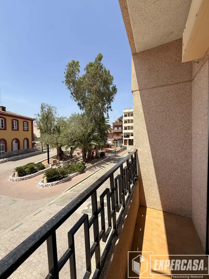 Vista exterior de Pis en venda en Riba-roja de Túria amb Aire condicionat i Traster