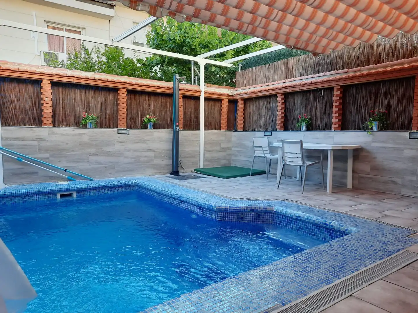 Piscina de Casa adosada en venda en Valdemoro amb Aire condicionat i Piscina