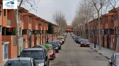 Foto 2 de Casa adosada en venta en Filomena Contreras Fdez, Los Robles, Seseña