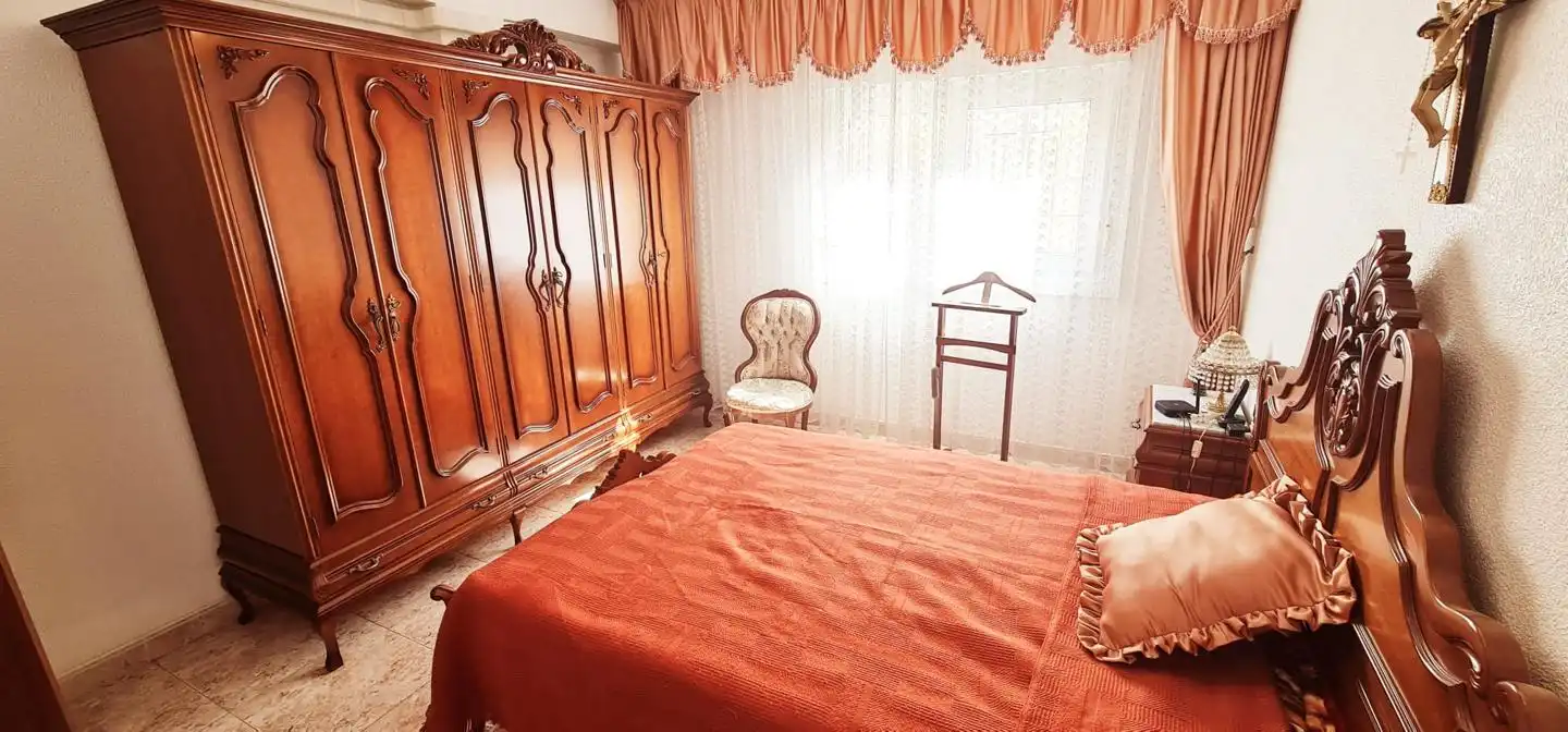 Habitación de Piso en venta en Almería