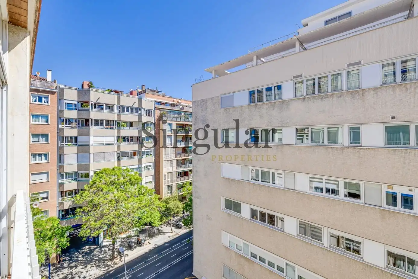 Vista exterior de Piso en venta en Barcelona con Aire acondicionado y Calefacción