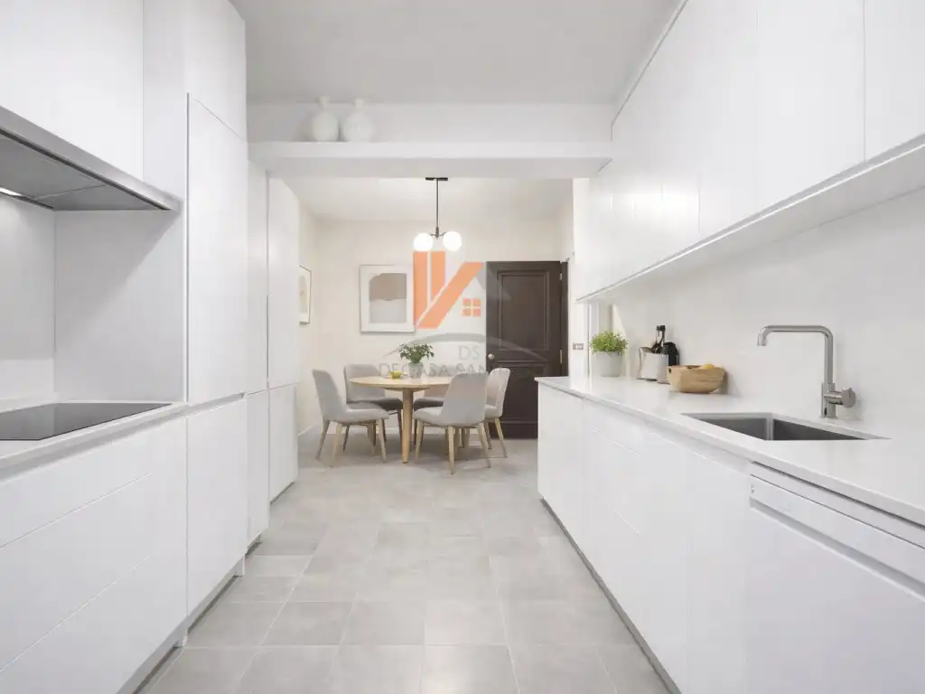 Cocina de Piso en venta en Santiago de Compostela  con Calefacción y Horno