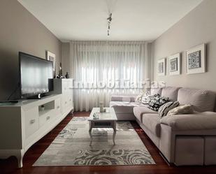 Living room of Flat for sale in Castro-Urdiales  with Heating, Parquet flooring and Furnished