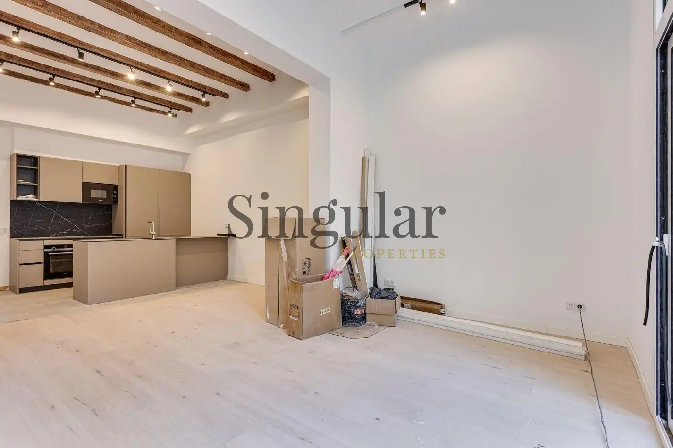 Sala d'estar de Dúplex en venda en Barcelona amb Aire condicionat, Calefacció i Jardí privat