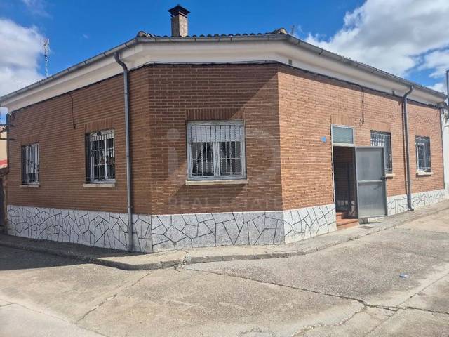 Edificio en Venta en Espino de la Orbada