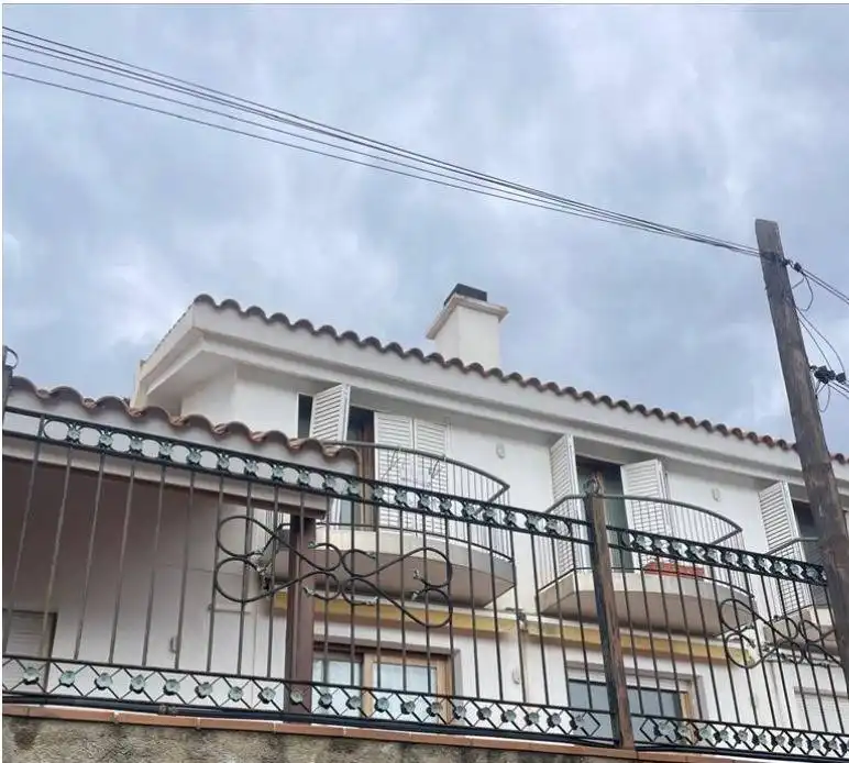 Villa avec piscine à vendre à Calle LLUIS BONET I GARI, imagen 3